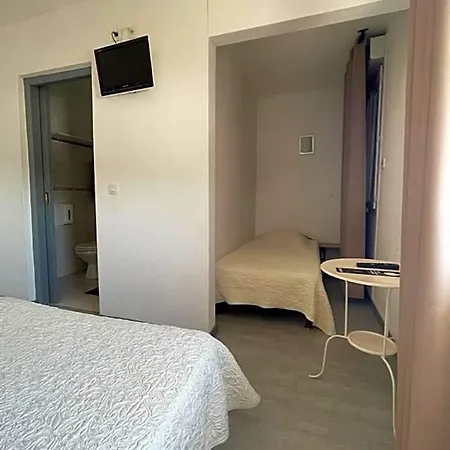 Hotel Restaurant La Ceinture Vauvert